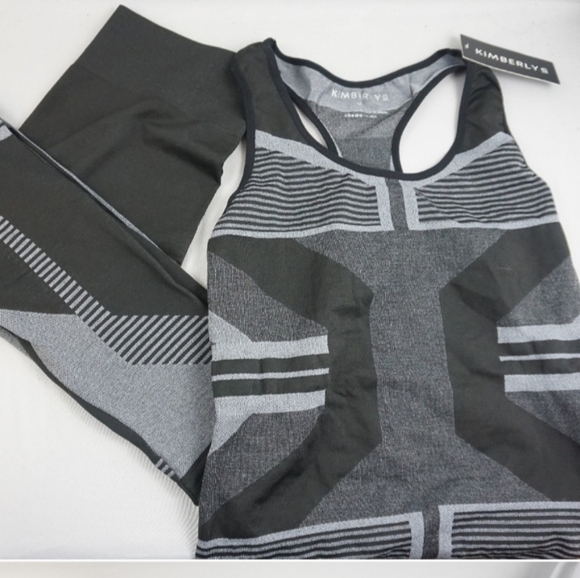 Kimberly Jog Suit - Picture 5 of 5